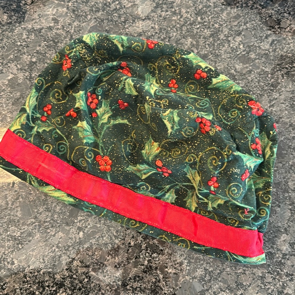 Festive Hollyberry Scrub hat